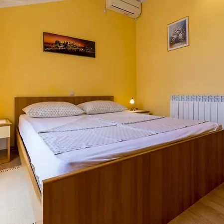 Bozidar Apartment Selce